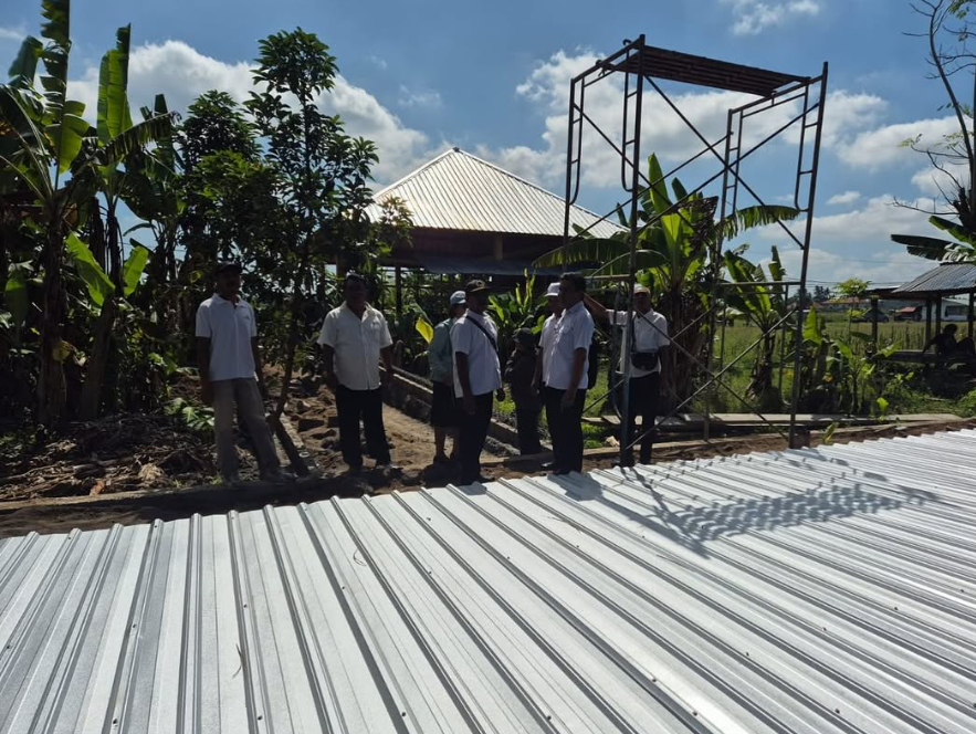 Monitoring Pelaksanaan Pembangunan TPS 3R Desa Bongkasa